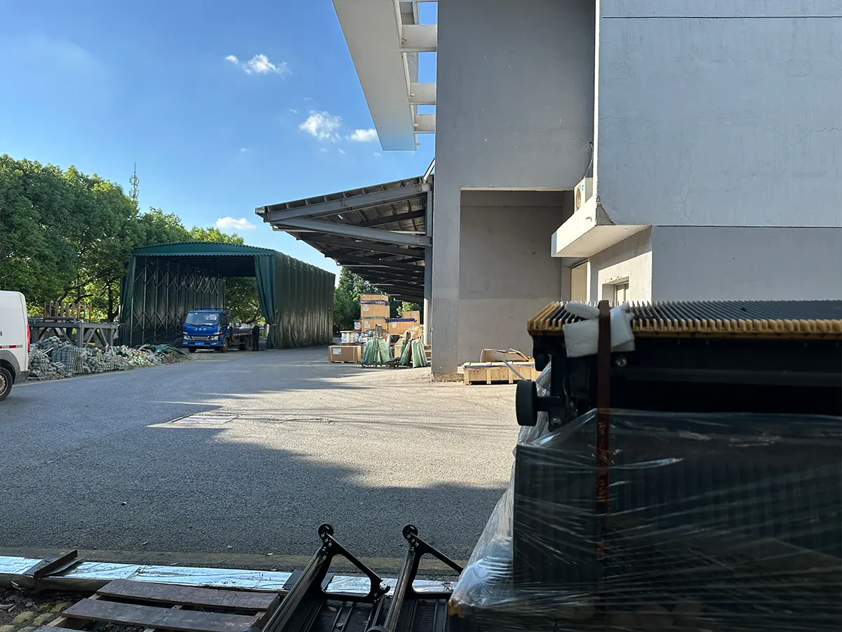 how to buy elevators from China - export shipping and container loading